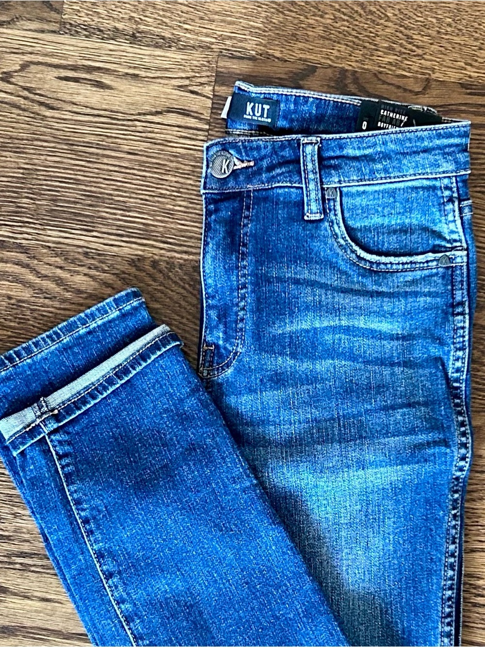 Kut from the Kloth - NWT - Catherine
High Rise Boyfriend Jeans
